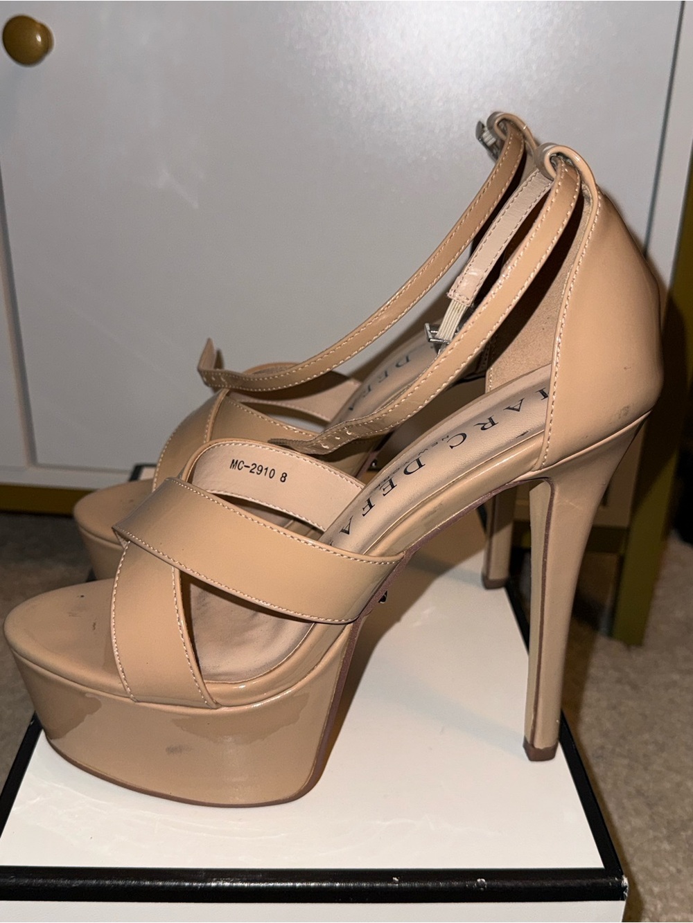 Marc Defang Taylor’s Nude Patent Platform Sandals w’ Ankle Strap-Used Condition